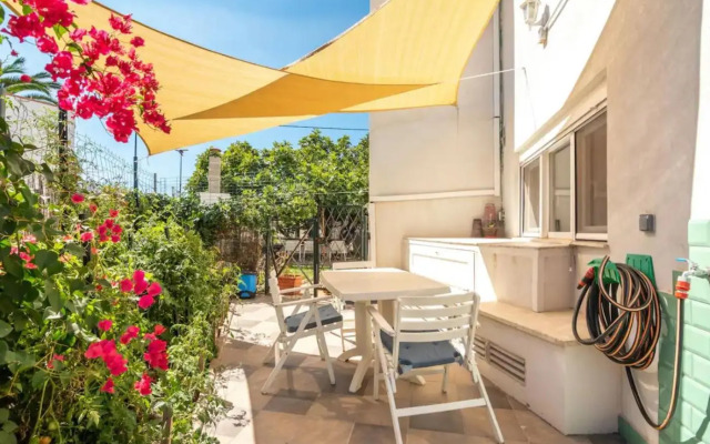 Can Juancho: casita de playa en la Costa dorada