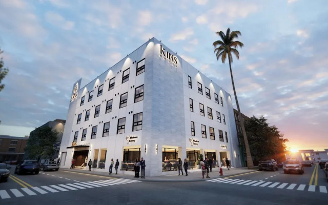 Kins Hotel