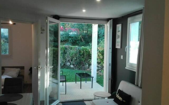 Appartement jardin a 100m de la plage et Thalasso