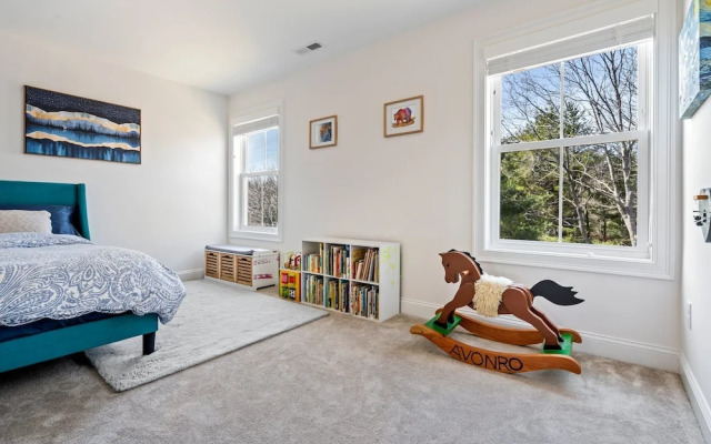 Games, Gym Equipment, Projector, Family Focused