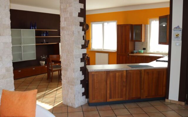 Madonnina 12 (LAZ620)