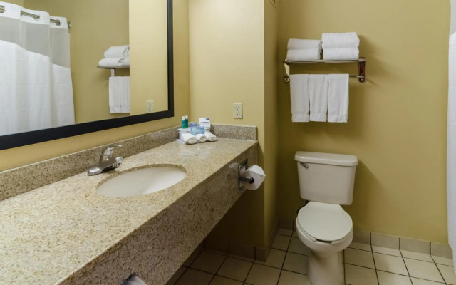 Holiday Inn Express & Suites Vinita by IHG