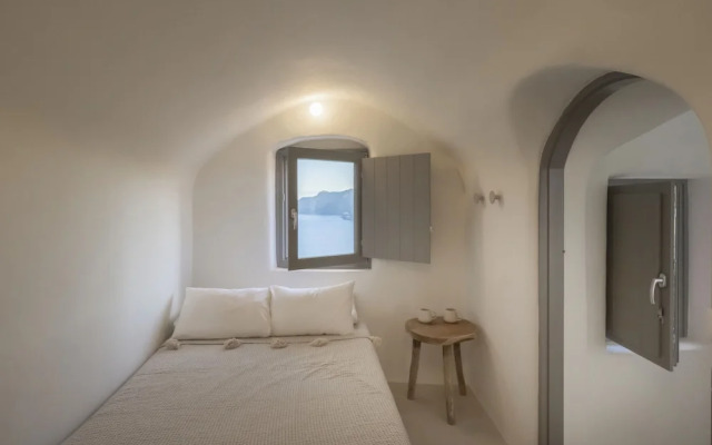 Oia Waves by SV