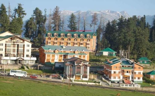 Hotel Zahgeer Continental Gulmarg