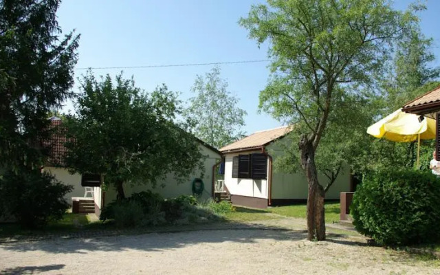 Esthajnal Apartmanok