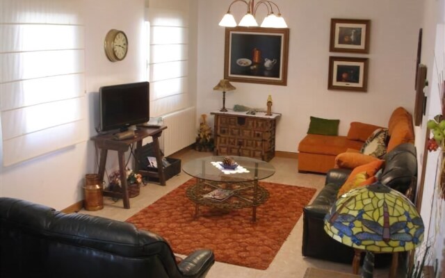 Burgos 102022 5 Bedroom Holiday home By Mo Rentals