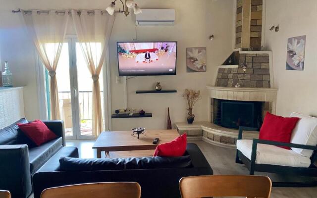 Themis apartment