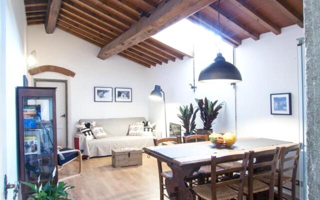 Lovely Apt 3min Walk to Ponte Vecchio