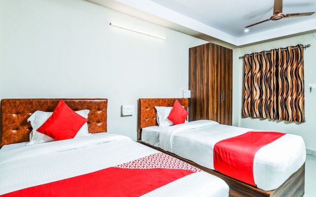 Oyo 26559 Renuka Hotels