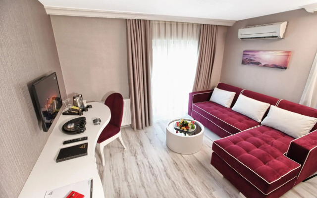 Demonti Otel