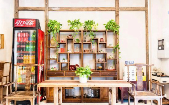 Brother Hotel (Chongqing Bagongli Used Car Trading Market)