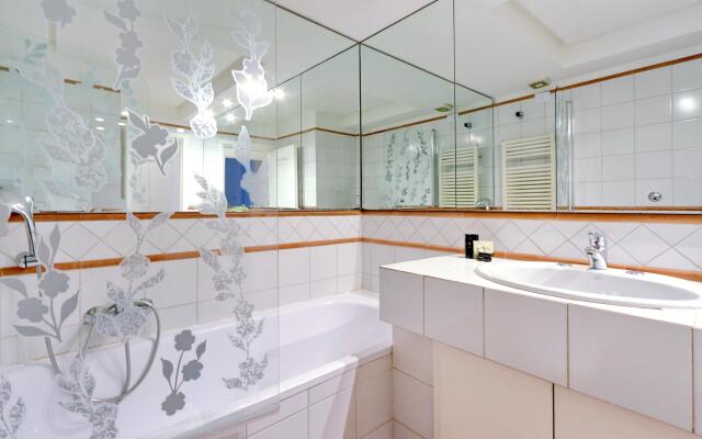 Rm-h501-banu21a2 - Navona Charme