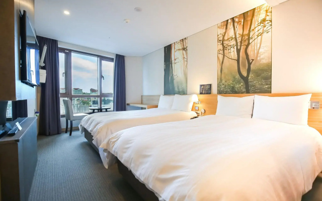 Utop Ubless Hotel Jeju Hamdeok
