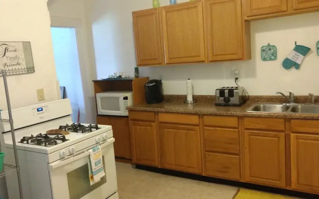 Beautiful Downtown Indy Guest Homes