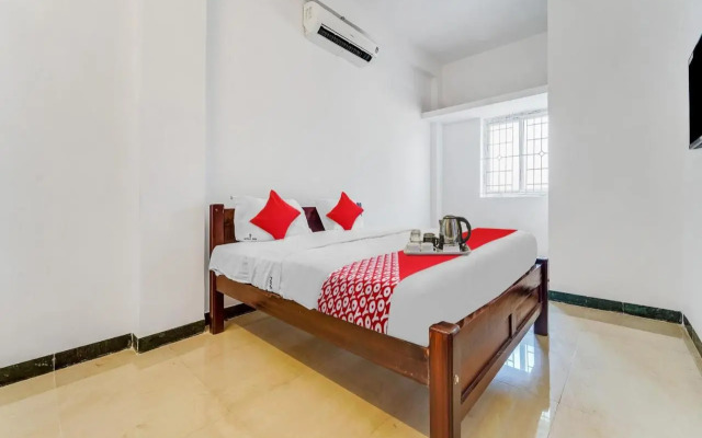OYO Flagship 703776 Cruze Residency
