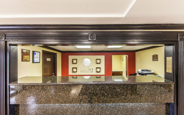 Best Western Plus Cleveland Inn & Suites