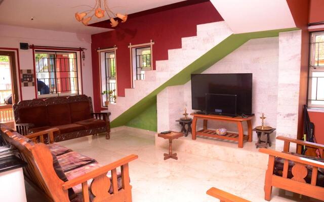 VAISHNAVI VILLA-family home in a residential area.