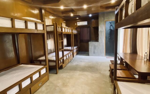 Cocovana Beach Resort - Hostel - Adults Only