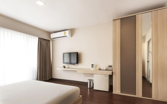 Samran Place Hotel