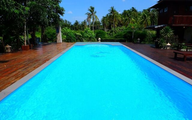 Tree home plus homestay