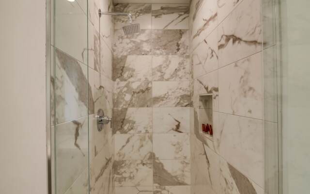 Spacious San Diego Loft wParking