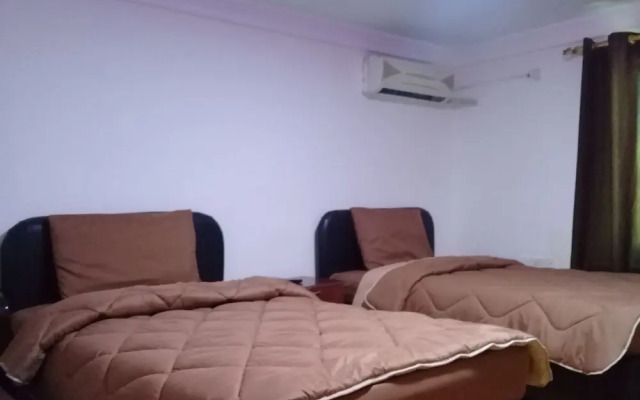 Seleen Hotel Suites