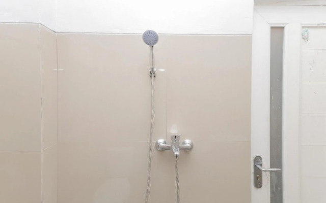 RedDoorz @ Gedangan Sidoarjo