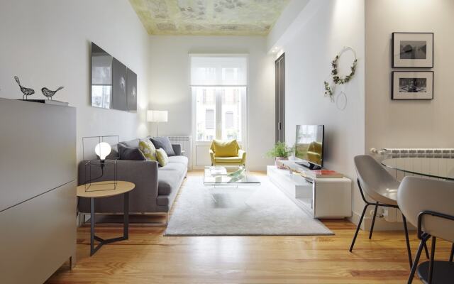 Urbieta 2 Apartment by FeelFree Rentals