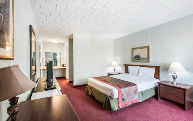 Red Carpet Inn Hazleton
