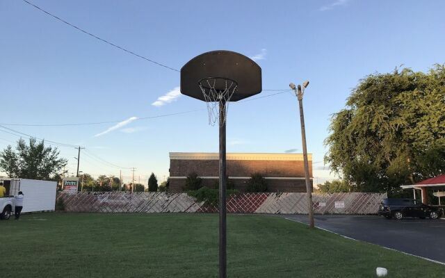 Princess Motel Maryville