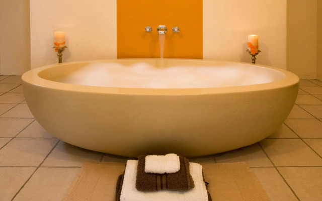 Art Gallery Guest House - Thandekayo