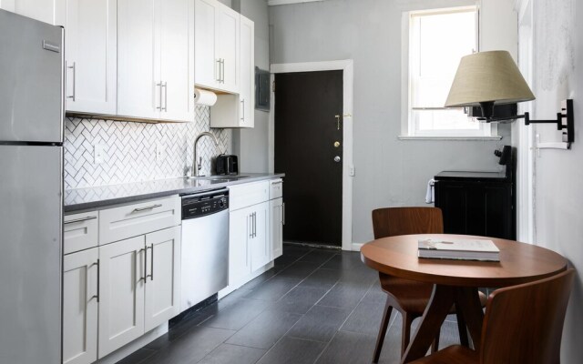 Spacious CWE Apts near BJC by Zencity