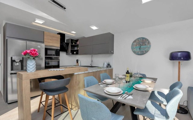 Lulani pool apartment