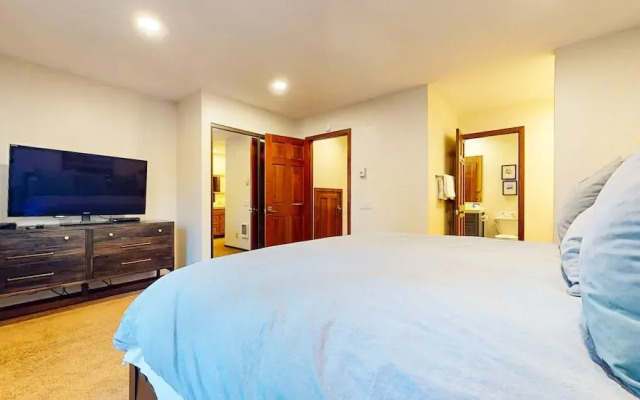 Woodlands #40 3 Bedroom Condo