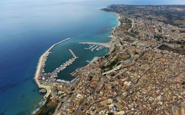 Studio 200 Meters From the Sea, Wifi, Self Catering
