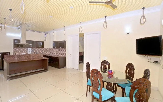 OYO 13130 Dream Nest