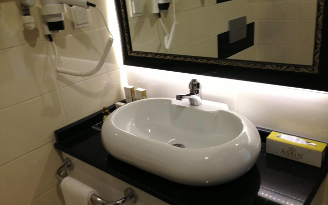 Asrın Business Hotel