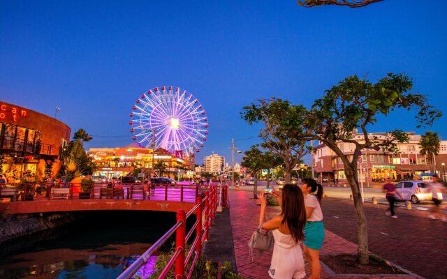 Beach Front Tower MIHAMA byDSH
