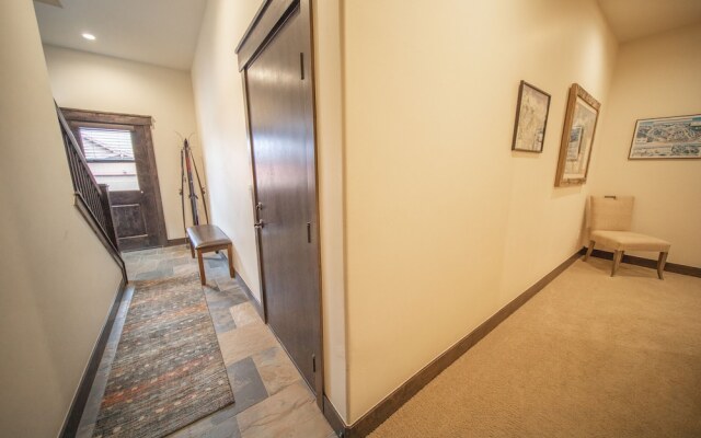 Alders 42 Outpost Dr