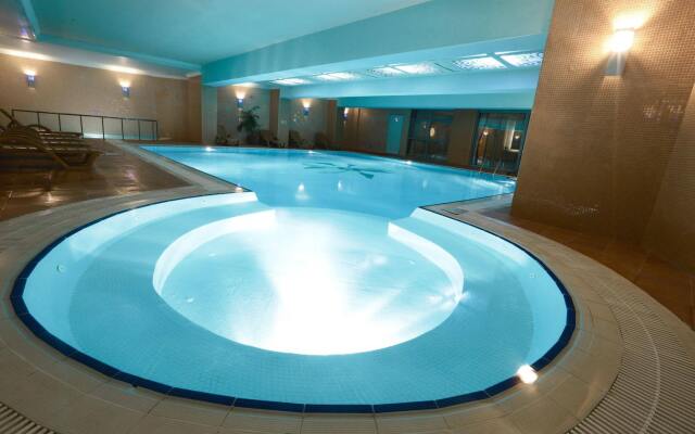 Insula Resort & Spa