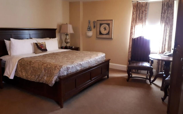 Grant Hall Hotel