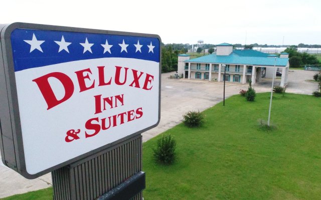 Deluxe Inn & Suites