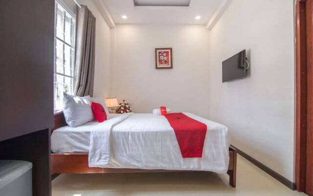 RedDoorz Premium near Bai Sau