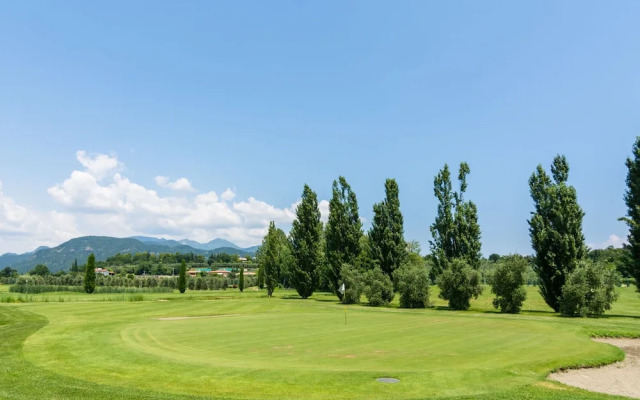 Apartment in Salo With Pool and Olive Groves