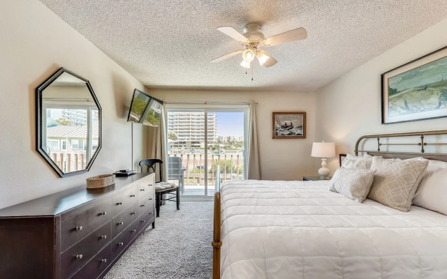 The Other Castle 5 Bedroom Home by RedAwning