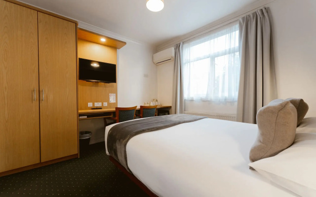 Star Hotel