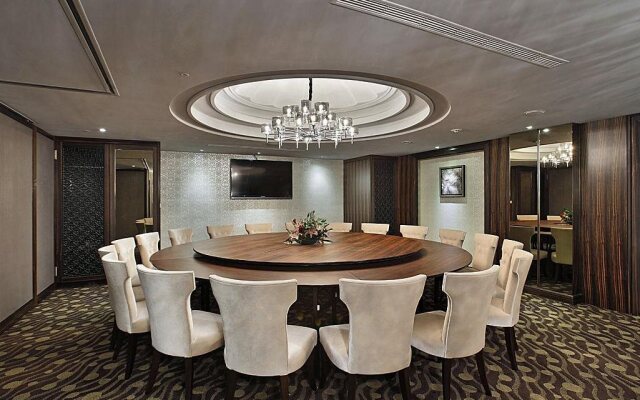 Grand City Hotel