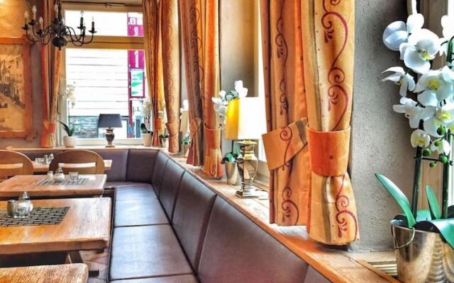 Hotel Alt Montjoie