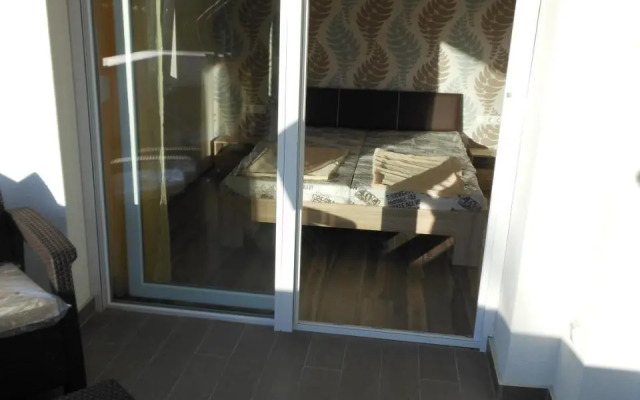 Solar Golden Beach Apartments