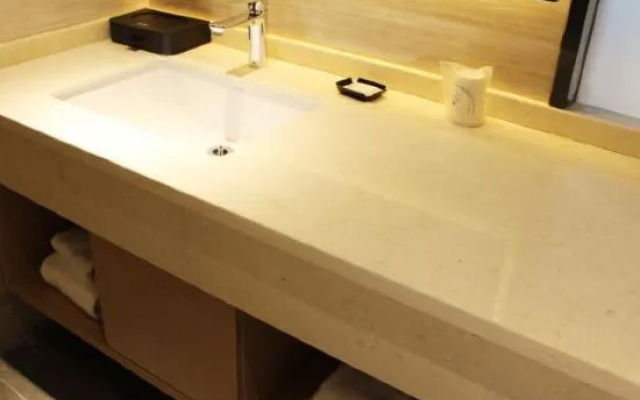 City Comfort Inn (Shiyan Railway Station North Square) – Bathroom – Shiyan